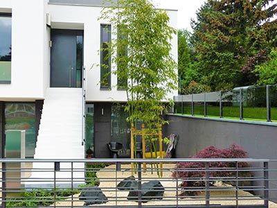 Zierkies mit Bambus und Japanahorn