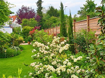Pflege lieblicher Privatgarten